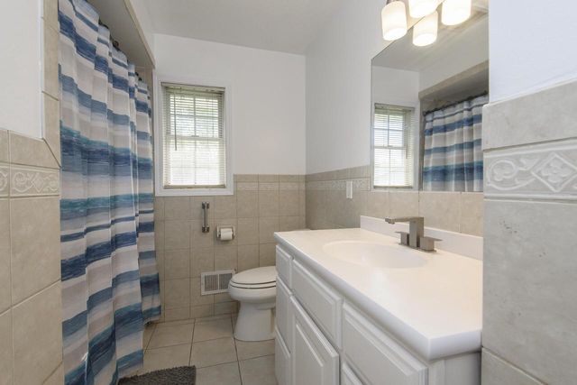 1515 19th AVENUE, Kenosha, WI 53140
