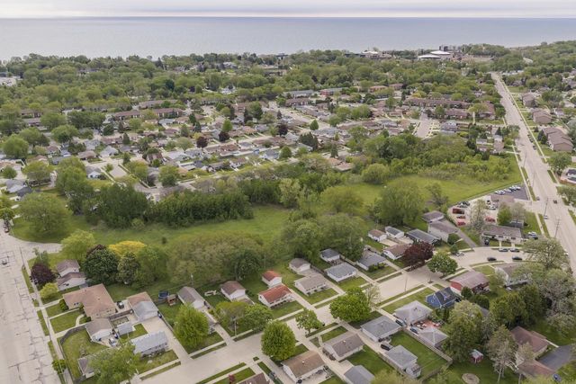 1515 19th AVENUE, Kenosha, WI 53140