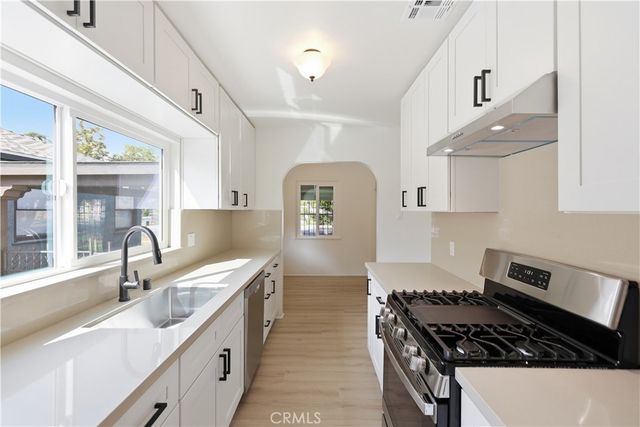 2831 N E Street, San Bernardino, CA 92405