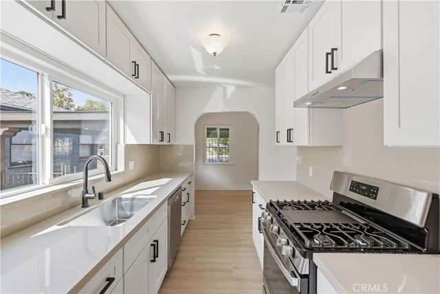 2831 N E Street, San Bernardino, CA 92405