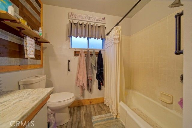 5419 N Callisch, Fresno, CA 93710