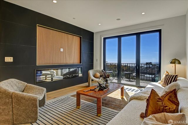 1719 33rd Avenue, San Francisco, CA 94122