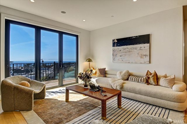 1719 33rd Avenue, San Francisco, CA 94122