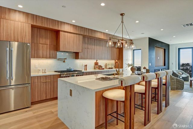 1719 33rd Avenue, San Francisco, CA 94122