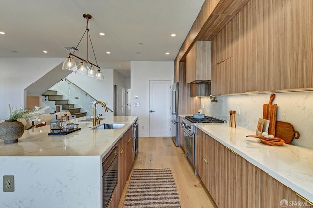 1719 33rd Avenue, San Francisco, CA 94122