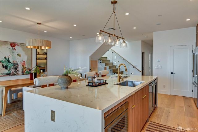 1719 33rd Avenue, San Francisco, CA 94122