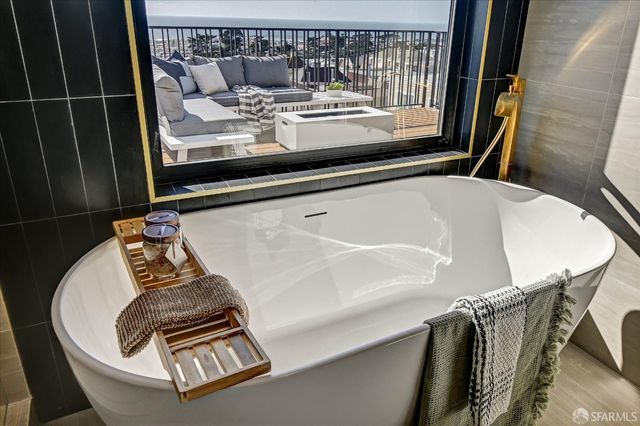 1719 33rd Avenue, San Francisco, CA 94122