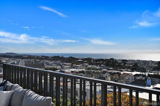 1719 33rd Avenue, San Francisco, CA 94122