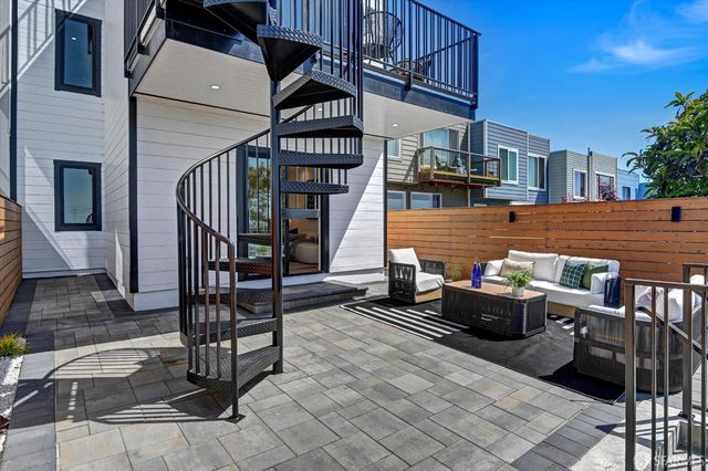 1719 33rd Avenue, San Francisco, CA 94122