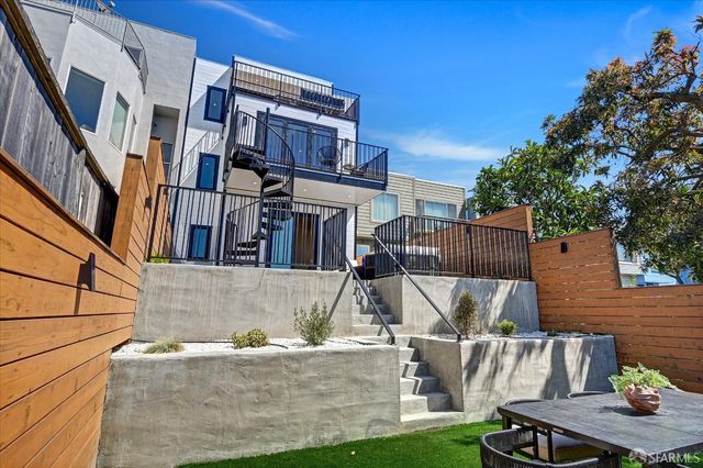 1719 33rd Avenue, San Francisco, CA 94122