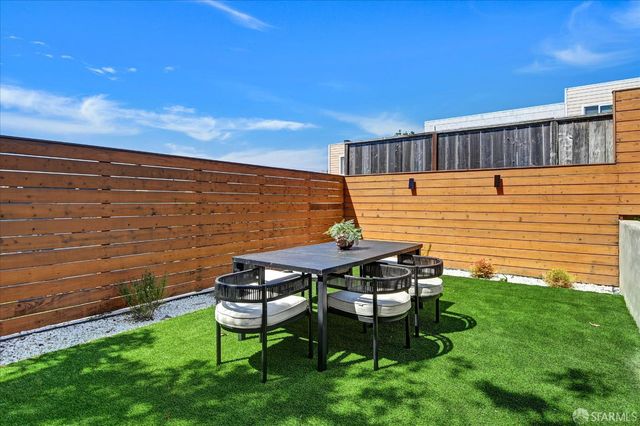 1719 33rd Avenue, San Francisco, CA 94122