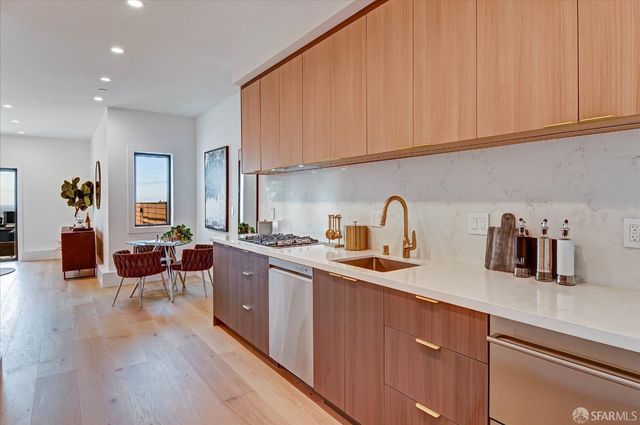 1719 33rd Avenue, San Francisco, CA 94122