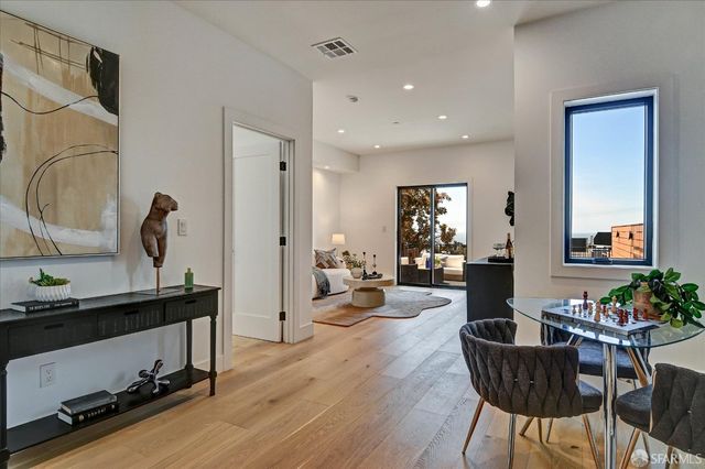 1719 33rd Avenue, San Francisco, CA 94122