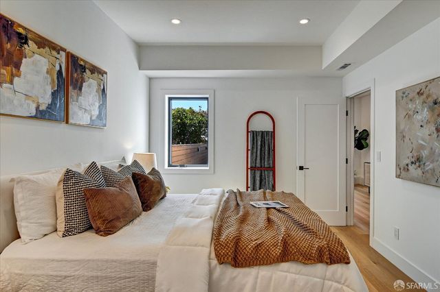 1719 33rd Avenue, San Francisco, CA 94122