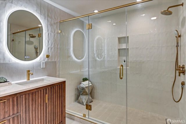 1719 33rd Avenue, San Francisco, CA 94122