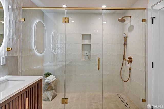 1719 33rd Avenue, San Francisco, CA 94122