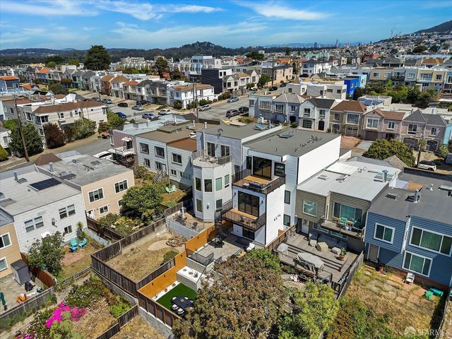 1719 33rd Avenue, San Francisco, CA 94122