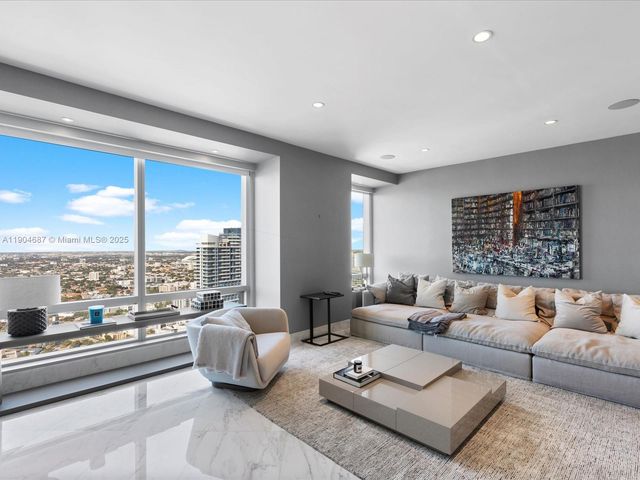 1425 Brickell Ave 52BC, Miami, FL 33131