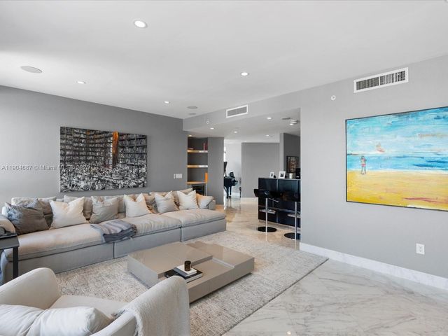 1425 Brickell Ave 52BC, Miami, FL 33131