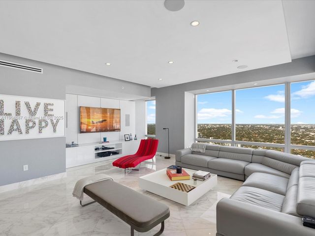 1425 Brickell Ave 52BC, Miami, FL 33131
