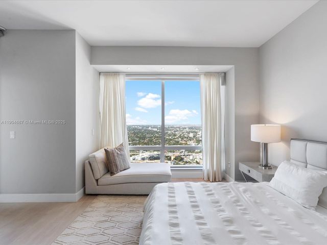 1425 Brickell Ave 52BC, Miami, FL 33131