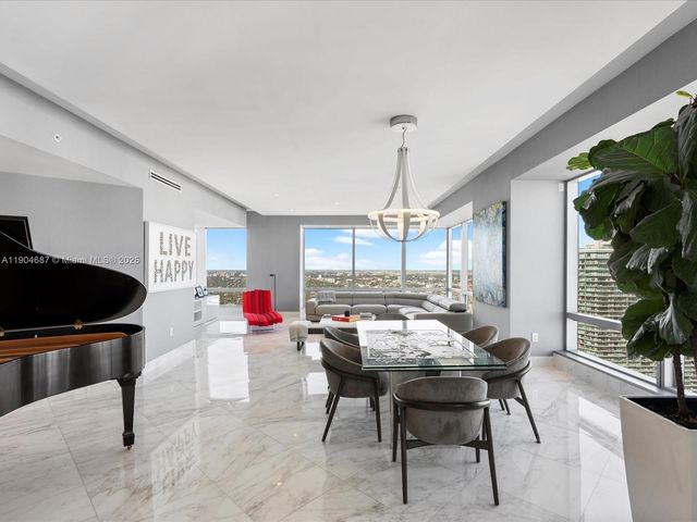 1425 Brickell Ave 52BC, Miami, FL 33131
