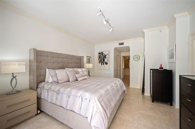 888 Brickell Key Dr 609, Miami, FL 33131