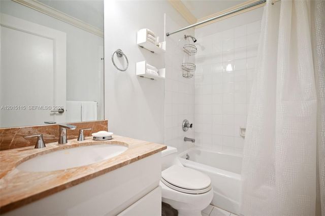 888 Brickell Key Dr 609, Miami, FL 33131