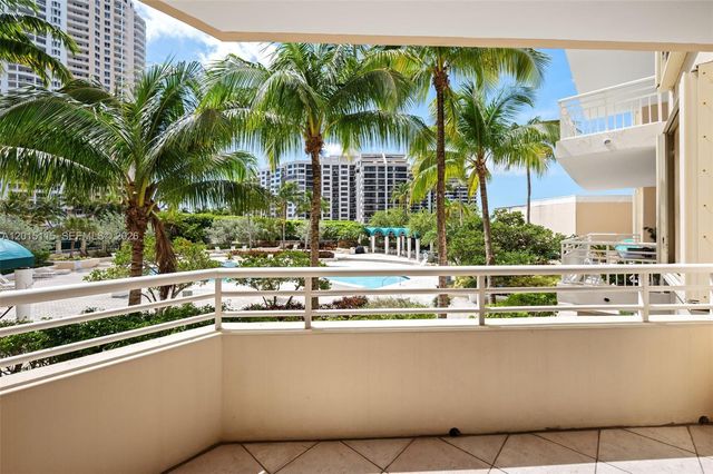 888 Brickell Key Dr 609, Miami, FL 33131