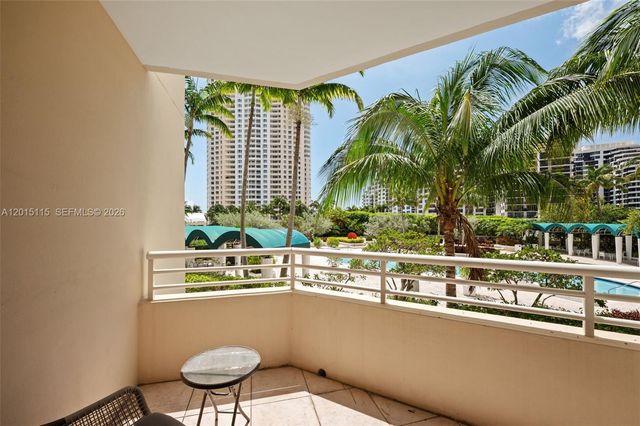 888 Brickell Key Dr 609, Miami, FL 33131