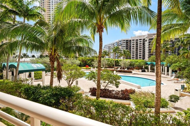 888 Brickell Key Dr 609, Miami, FL 33131