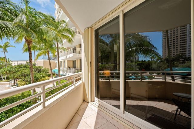 888 Brickell Key Dr 609, Miami, FL 33131