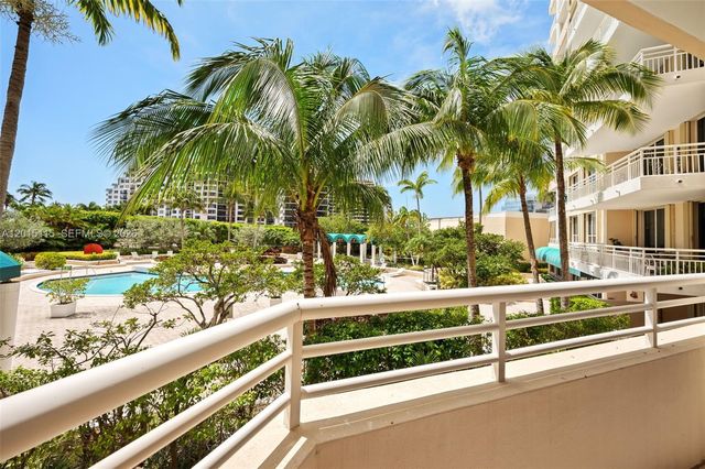 888 Brickell Key Dr 609, Miami, FL 33131