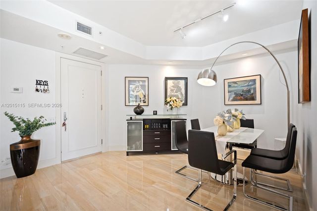 888 Brickell Key Dr 609, Miami, FL 33131