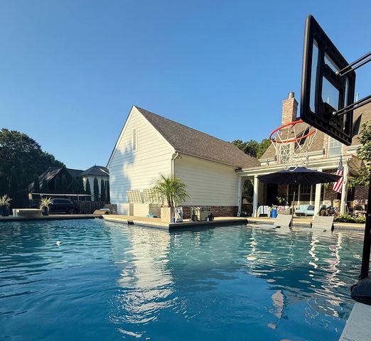 423 PETERSON LAKE RD, Collierville, TN 38017