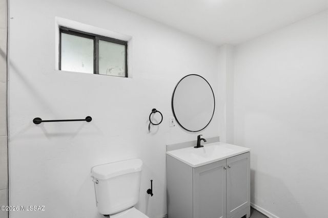 1211 S 9th Avenue, Tucson, AZ 85713