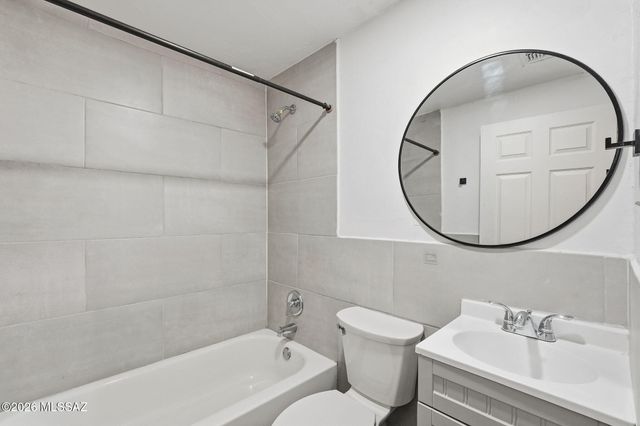 1211 S 9th Avenue, Tucson, AZ 85713