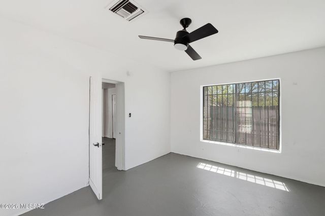 1211 S 9th Avenue, Tucson, AZ 85713