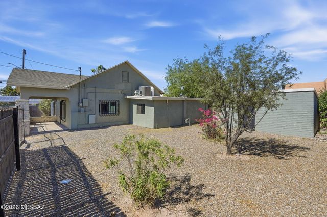 1211 S 9th Avenue, Tucson, AZ 85713