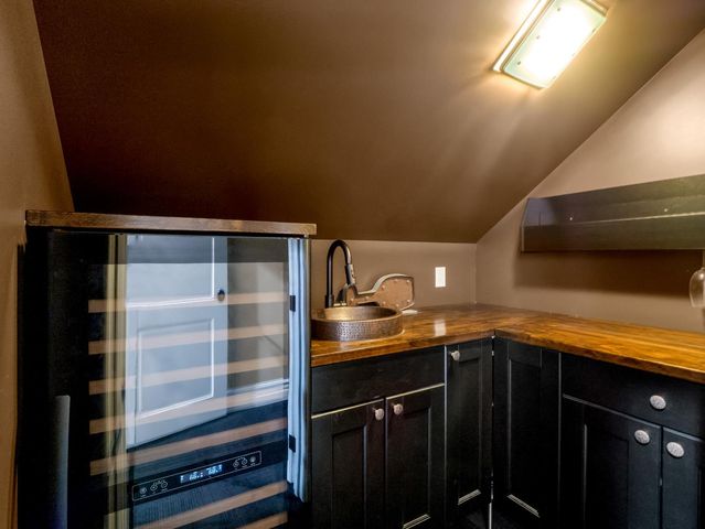 17113 Mark Road, Madera, CA 93636