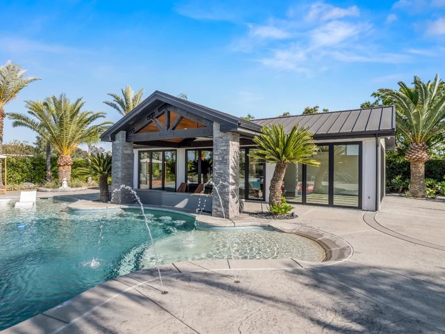 17113 Mark Road, Madera, CA 93636
