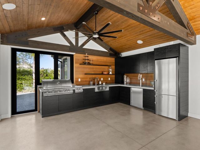 17113 Mark Road, Madera, CA 93636