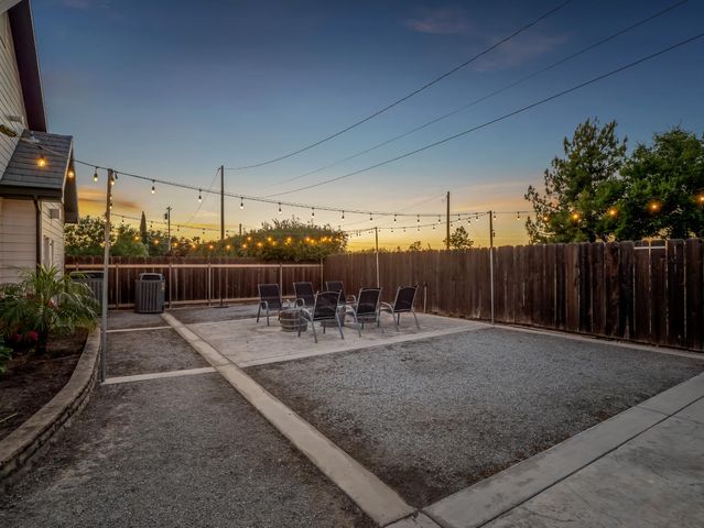 17113 Mark Road, Madera, CA 93636
