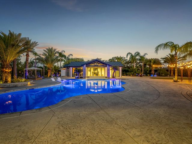17113 Mark Road, Madera, CA 93636