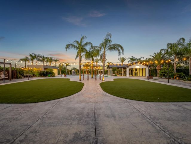 17113 Mark Road, Madera, CA 93636