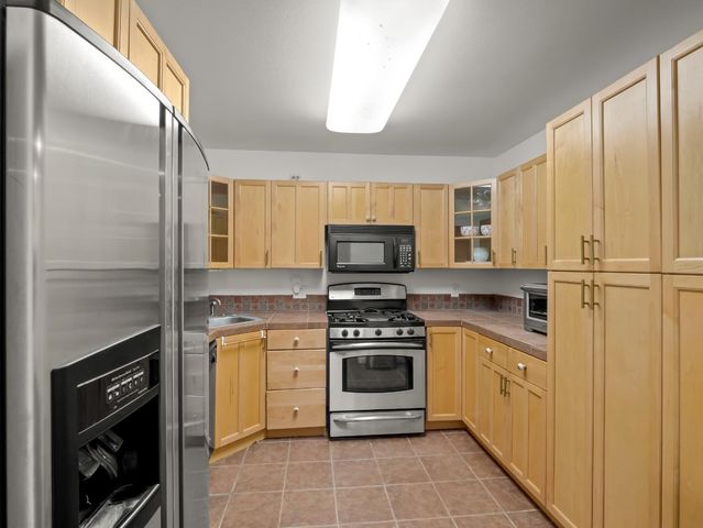 17113 Mark Road, Madera, CA 93636
