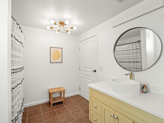 17113 Mark Road, Madera, CA 93636