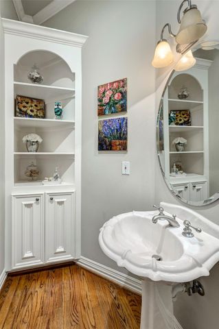 2925 Nottingham Street, West University Place, TX 77005