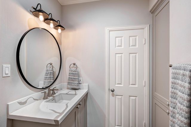 2925 Nottingham Street, West University Place, TX 77005