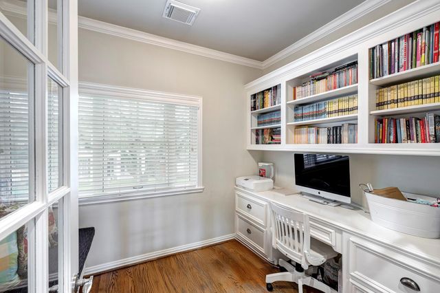 2925 Nottingham Street, West University Place, TX 77005